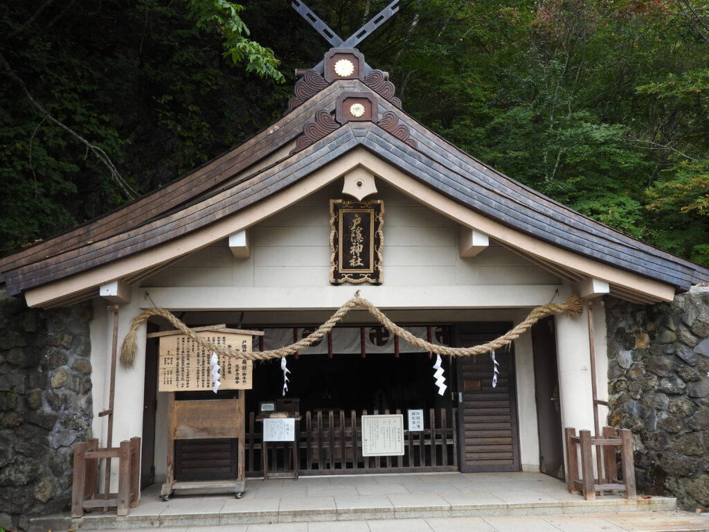 戸隠神社　本殿