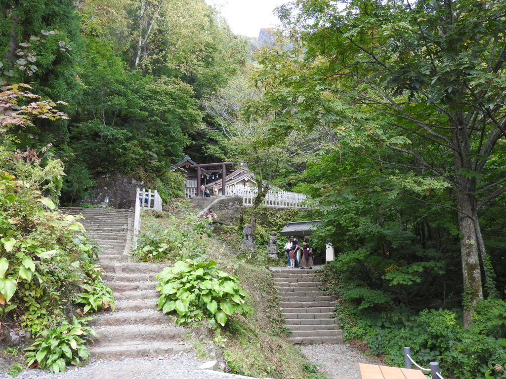 奥社　本殿　九頭龍神社　階段戸隠山