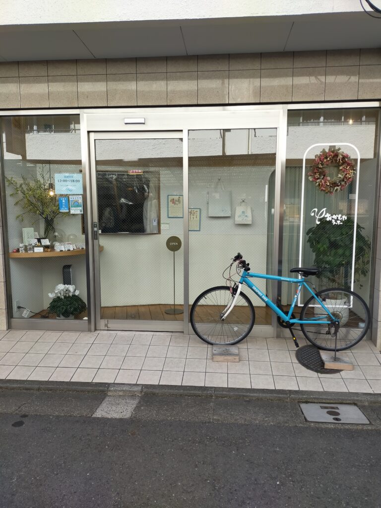 おかしやうっちー　店舗入り口