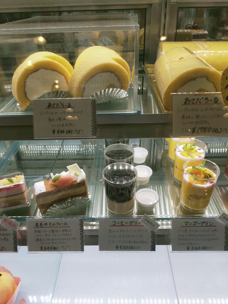 Patisserie APLANOS ショーケース