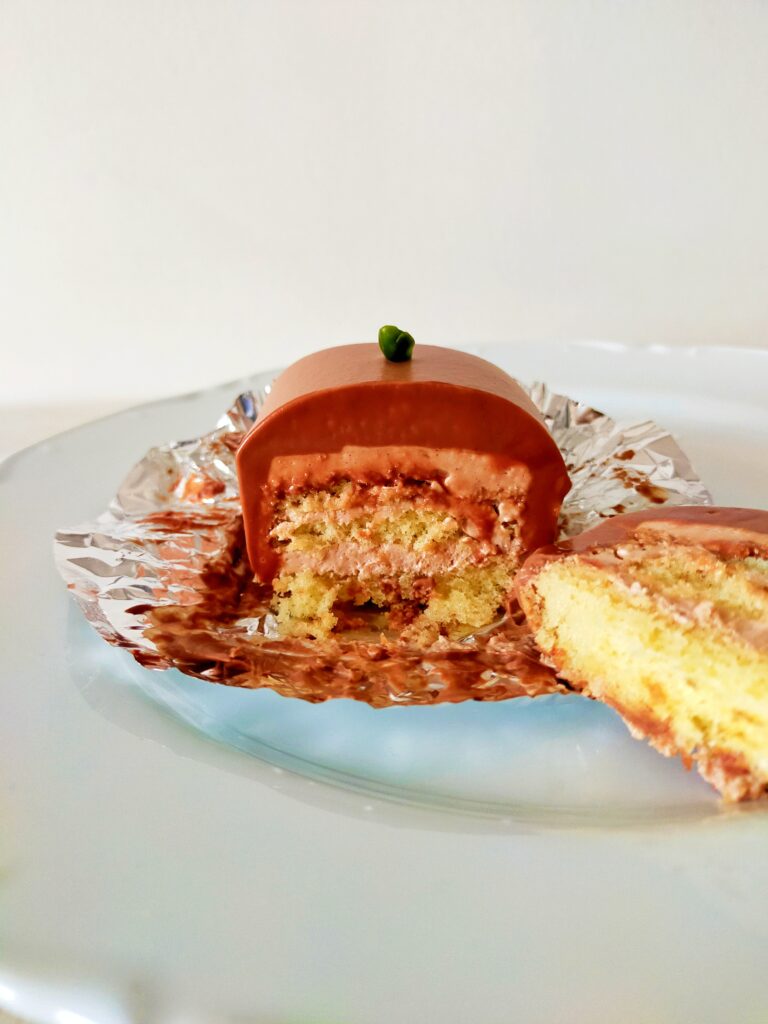田原町 レモンパイの絶品チョコレートケーキ